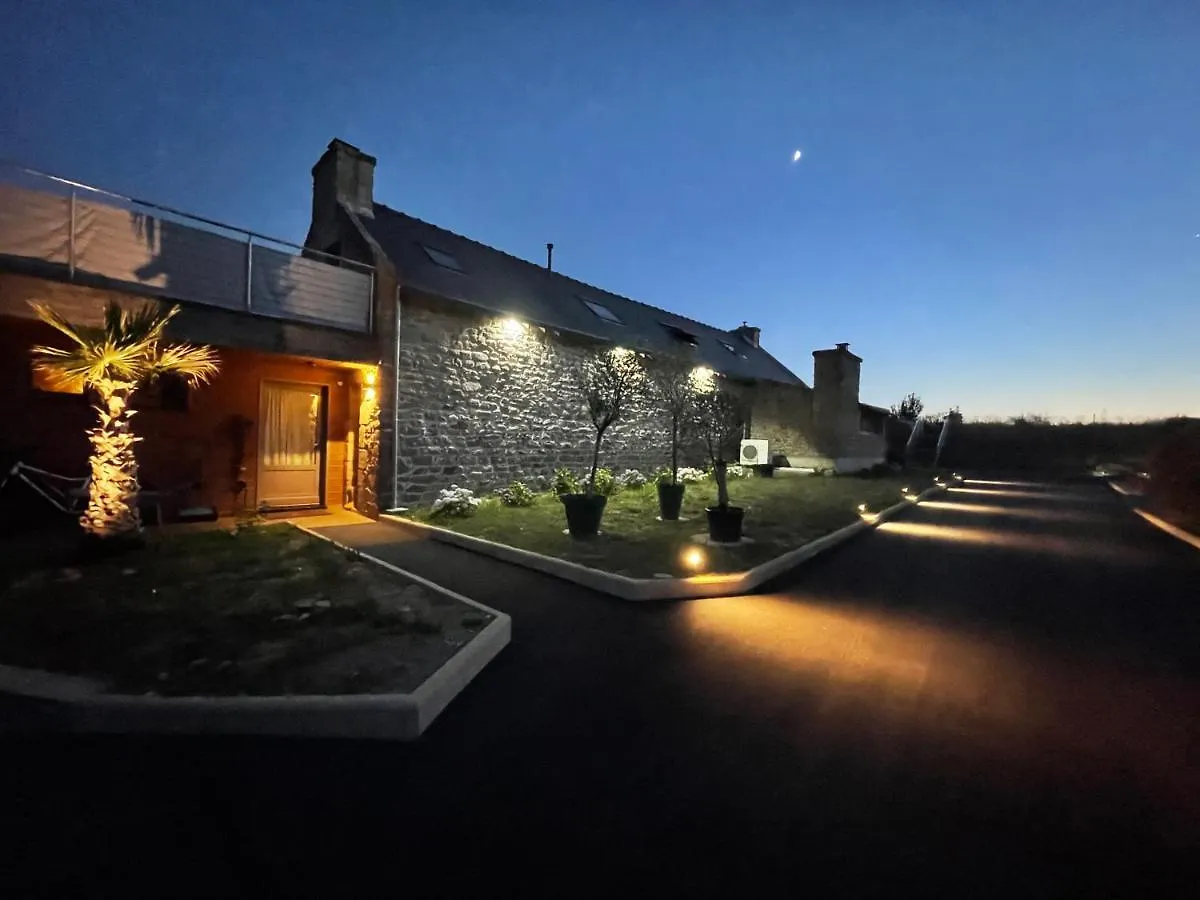 Holiday home Gites D Izel N1 Entre Terre Et Mer Pres D'Un Golf Ploemel
