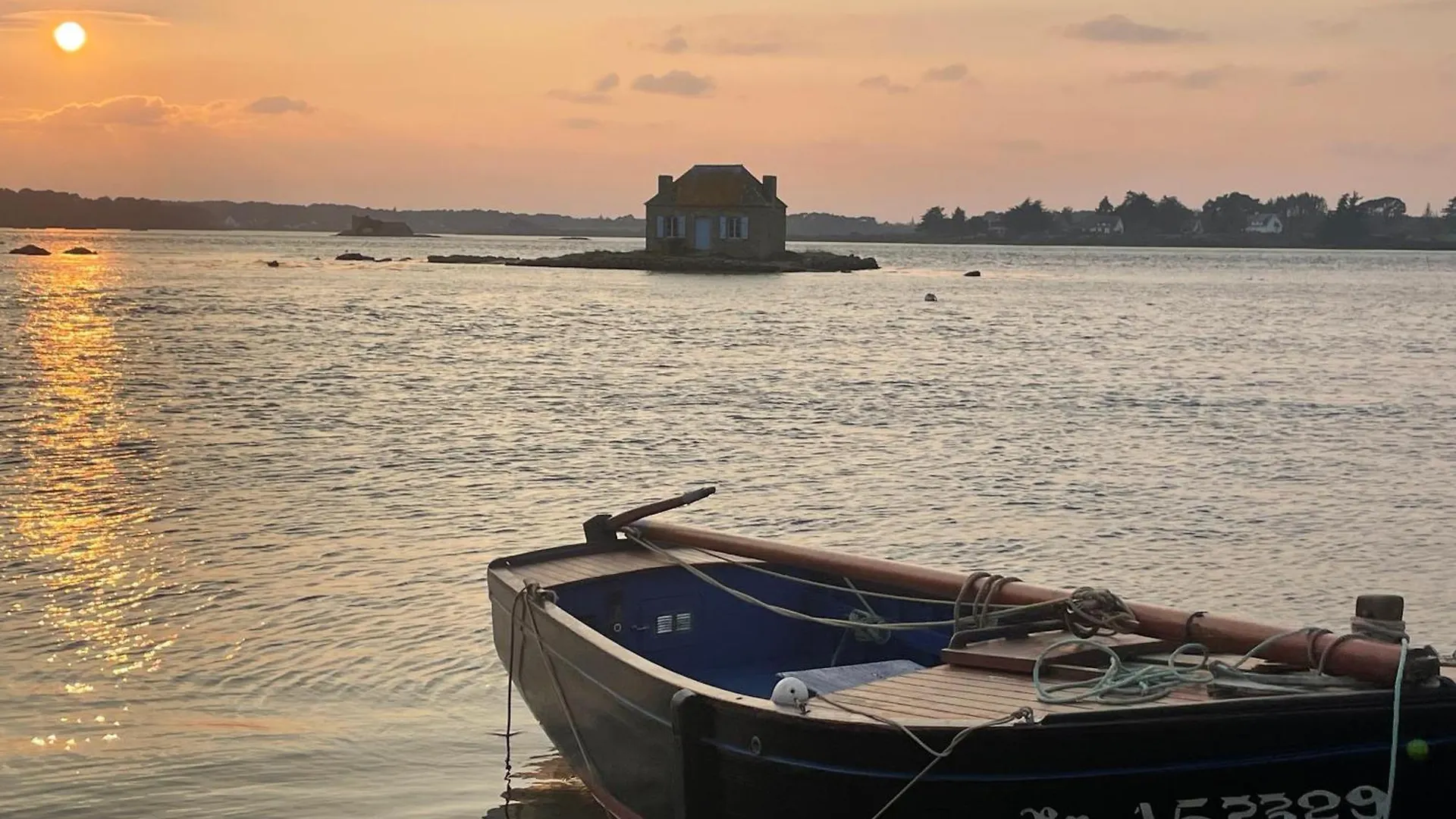 Gites D Izel N1 Entre Terre Et Mer Pres D'Un Golf Ploemel Holiday home